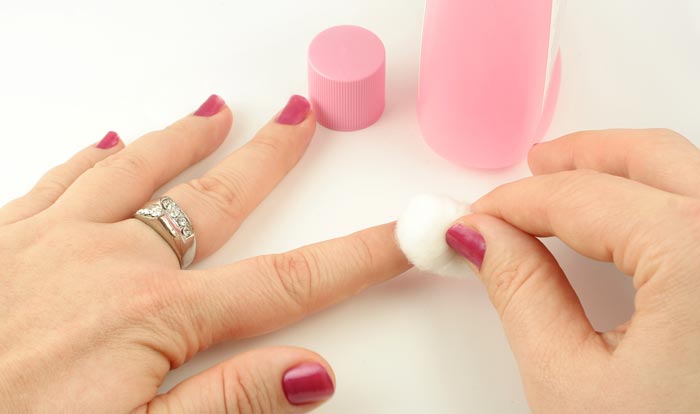 nail polish remover actetone non acetone-ingredients-pads-Diy alternatives best reviews.